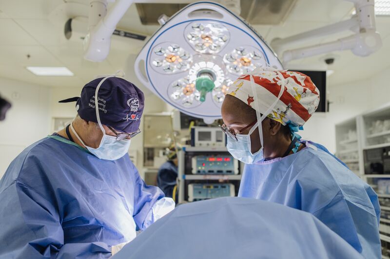 SLG250214_OR_SURGERY_EMIL_OLAJIDE_MVP010_HI-LO Dr Justina