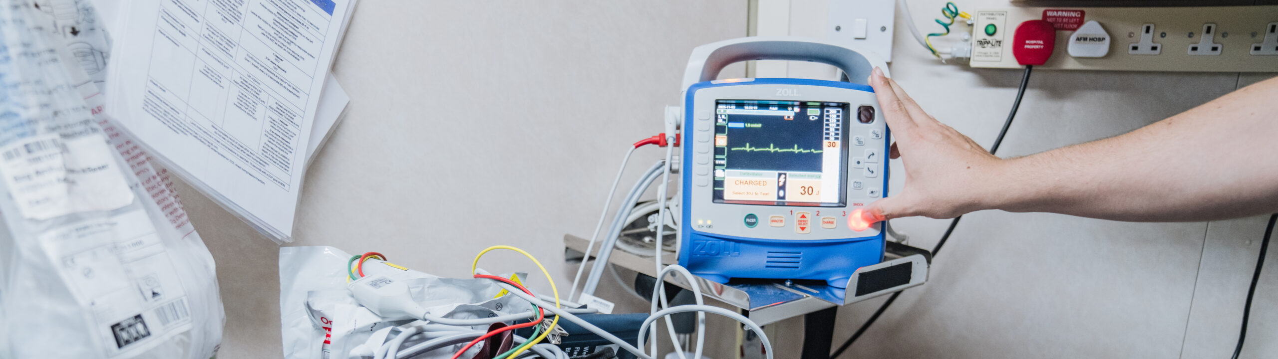 Defibrillator analyzer